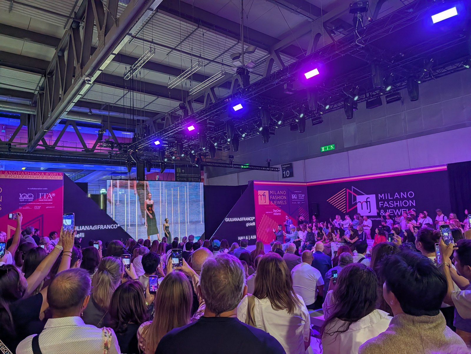 Photo: crowd watching a runway show at Ready to Show Milano, September 2026